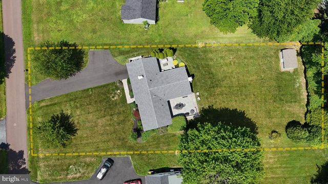 1121 W THOMAS RD, Lansdale, PA 19446