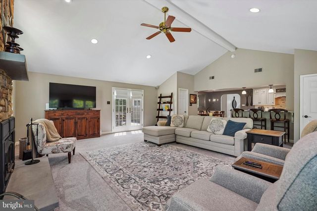 1121 W THOMAS RD, Lansdale, PA 19446
