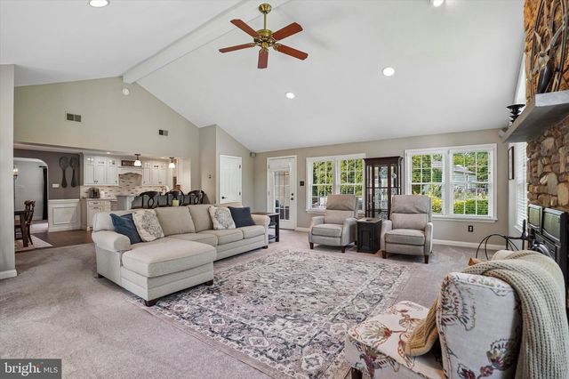 1121 W THOMAS RD, Lansdale, PA 19446