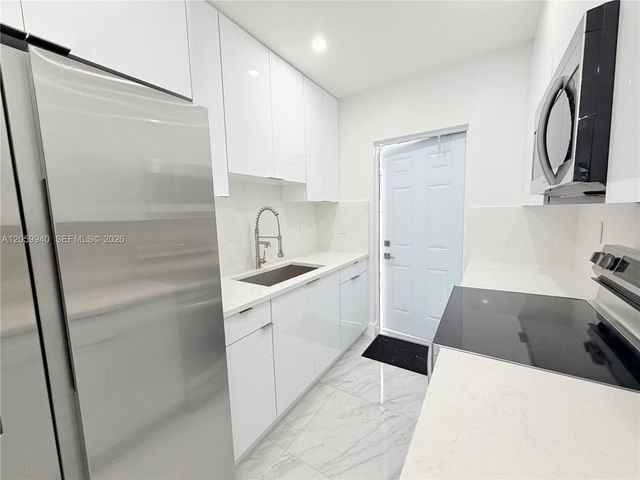 3392 NW 50th St 3392, Miami, FL 33142