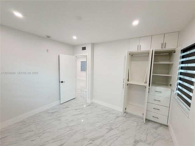 3392 NW 50th St 3392, Miami, FL 33142
