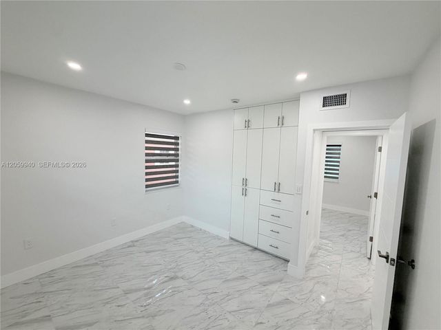 3392 NW 50th St 3392, Miami, FL 33142
