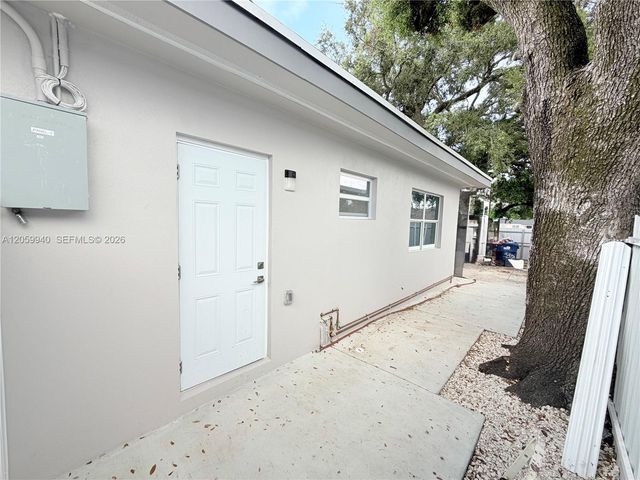 3392 NW 50th St 3392, Miami, FL 33142