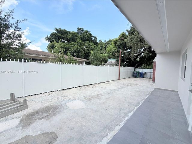 3392 NW 50th St 3392, Miami, FL 33142