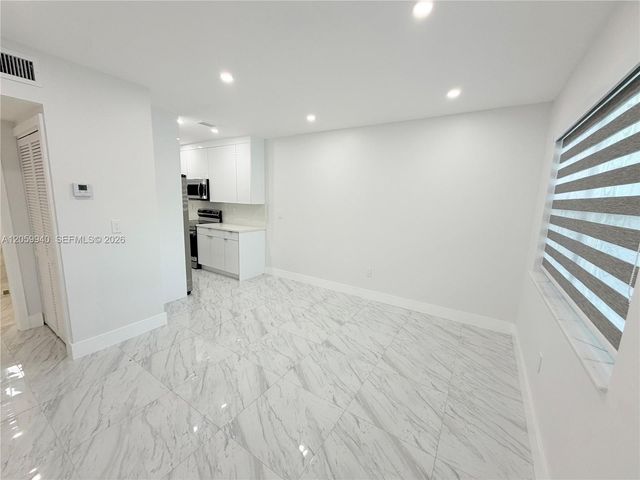 3392 NW 50th St 3392, Miami, FL 33142