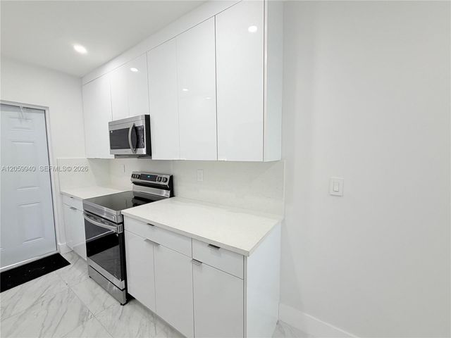 3392 NW 50th St 3392, Miami, FL 33142