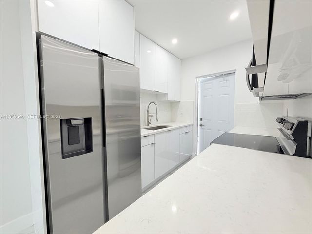 3392 NW 50th St 3392, Miami, FL 33142