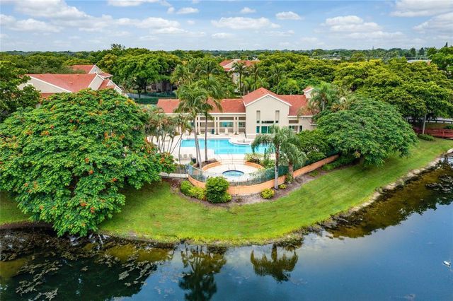1760 PALM COVE Boulevard 5-305, Delray Beach, FL 33445