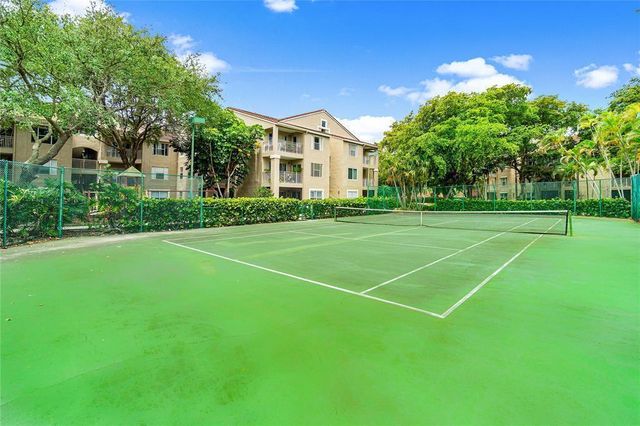 1760 PALM COVE Boulevard 5-305, Delray Beach, FL 33445