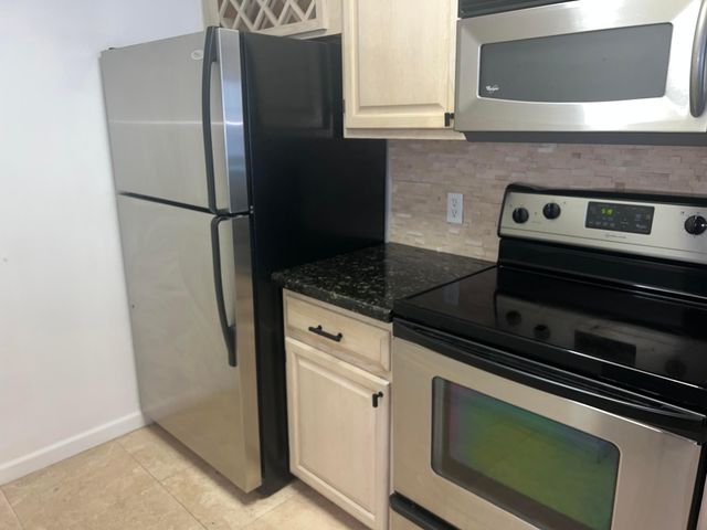 1760 PALM COVE Boulevard 5-305, Delray Beach, FL 33445