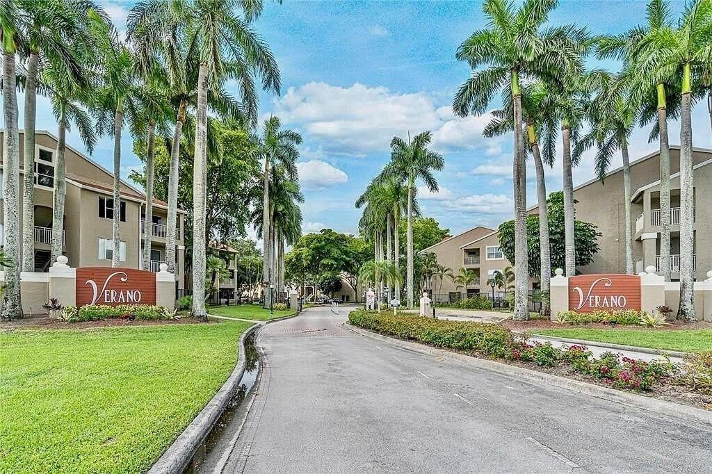 1760 PALM COVE Boulevard 5-305, Delray Beach, FL 33445