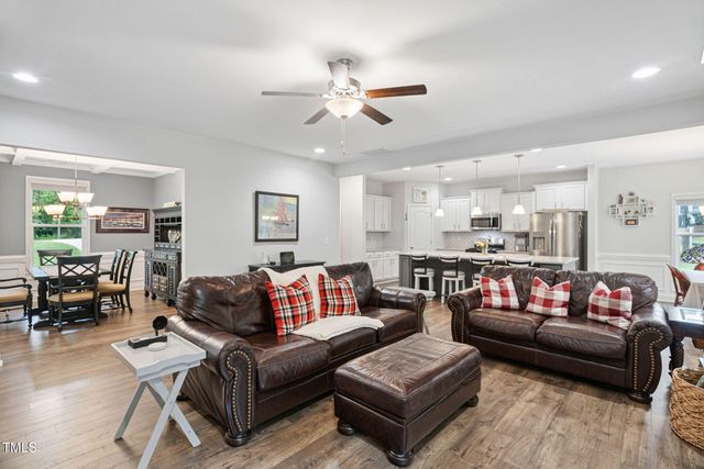 121 Roundrock Lane, Sanford, NC 27330