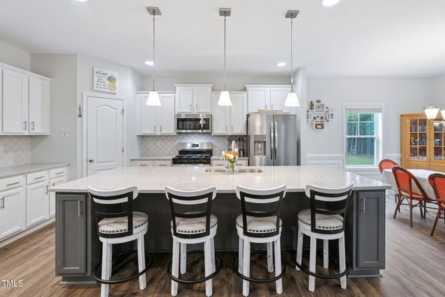 121 Roundrock Lane, Sanford, NC 27330