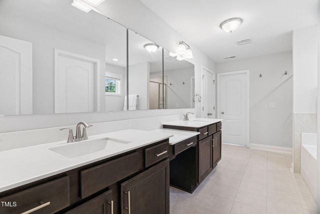 121 Roundrock Lane, Sanford, NC 27330