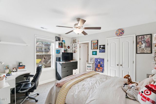 121 Roundrock Lane, Sanford, NC 27330