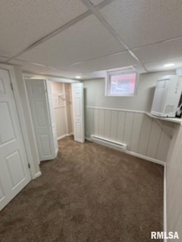 1611 W BARKER Avenue, Peoria, IL 61606