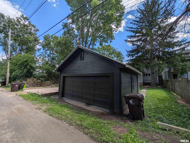1611 W BARKER Avenue, Peoria, IL 61606