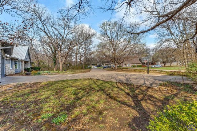 2331 SE Libra AVE, Topeka, KS 66605