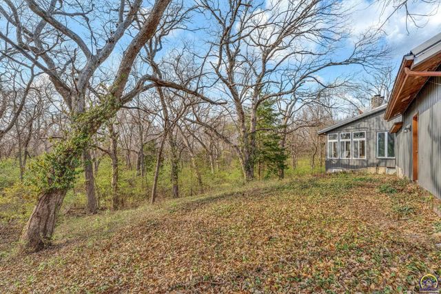 2331 SE Libra AVE, Topeka, KS 66605