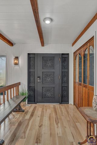 2331 SE Libra AVE, Topeka, KS 66605