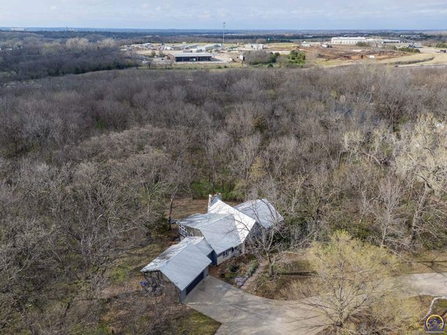 2331 SE Libra AVE, Topeka, KS 66605