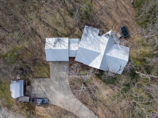 2331 SE Libra AVE, Topeka, KS 66605