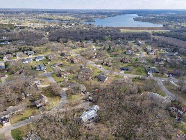 2331 SE Libra AVE, Topeka, KS 66605