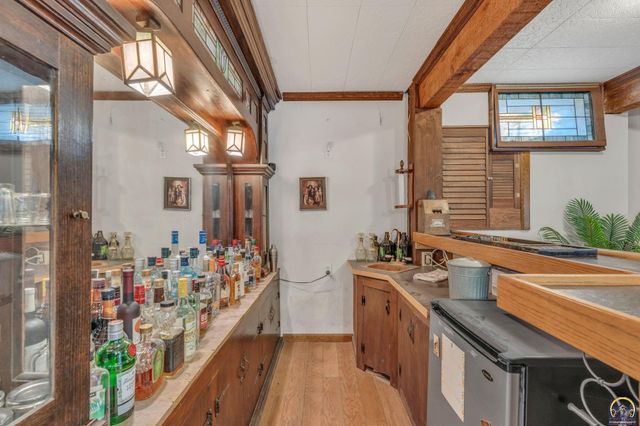 2331 SE Libra AVE, Topeka, KS 66605