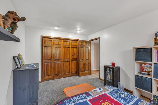 2331 SE Libra AVE, Topeka, KS 66605
