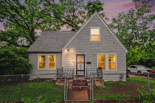 488 W Southern Avenue, Muskegon City, MI 49441