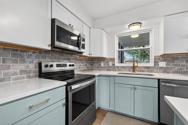 4160 19TH STREET N, St Petersburg, FL 33714