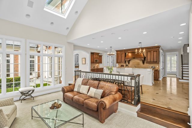 575 Stable Lane, Lake Forest, IL 60045