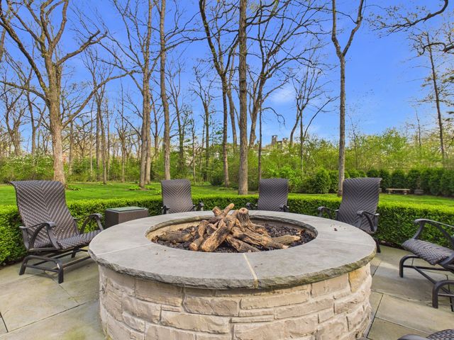 575 Stable Lane, Lake Forest, IL 60045