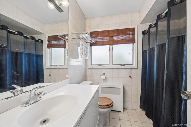 305 Glynn Street, North Babylon, NY 11703