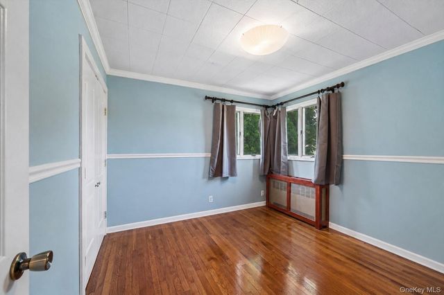 305 Glynn Street, North Babylon, NY 11703