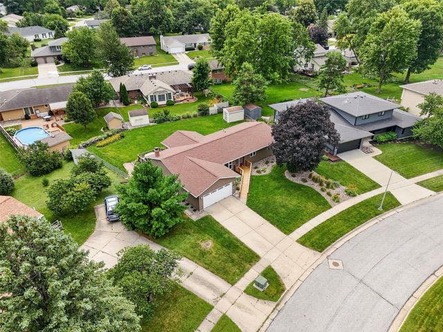2944 Monroe Drive, Ames, IA 50010