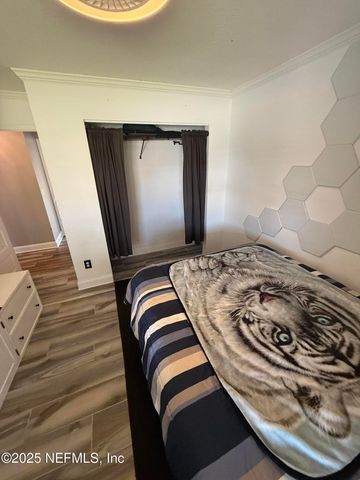 4026 CEDAR ISLAND Road E, Jacksonville, FL 32250