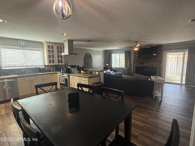 4026 CEDAR ISLAND Road E, Jacksonville, FL 32250