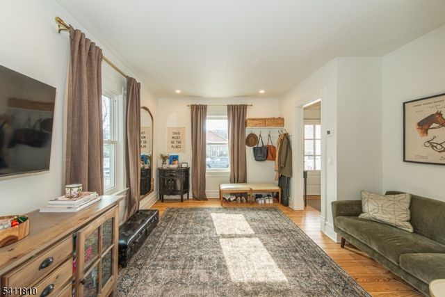 11 Hazlett St, Morristown Town, NJ 07960