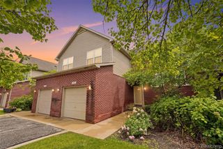 5953 High Point Court 29, Brighton Township, MI 48116