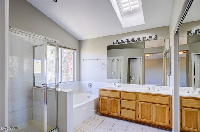 162 MOUNTAINSIDE Drive, Henderson, NV 89012