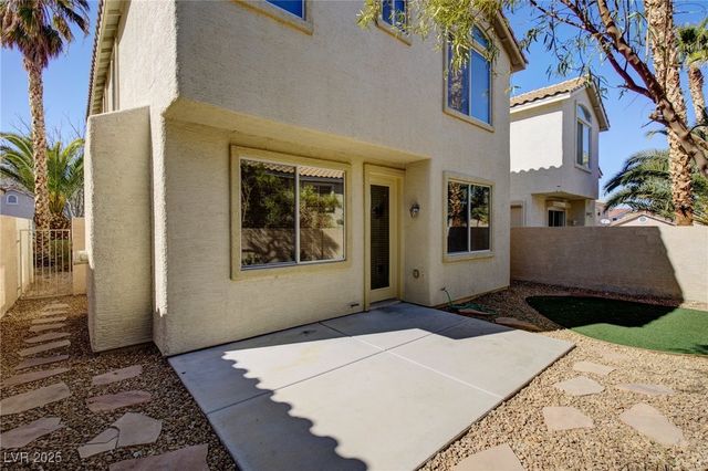 162 MOUNTAINSIDE Drive, Henderson, NV 89012