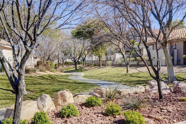 162 MOUNTAINSIDE Drive, Henderson, NV 89012