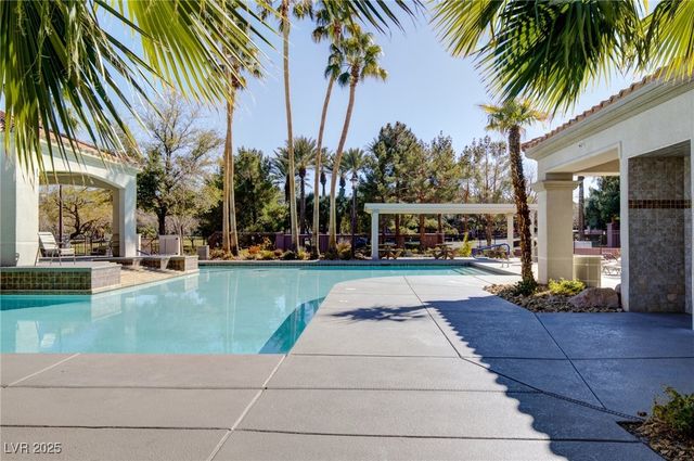 162 MOUNTAINSIDE Drive, Henderson, NV 89012