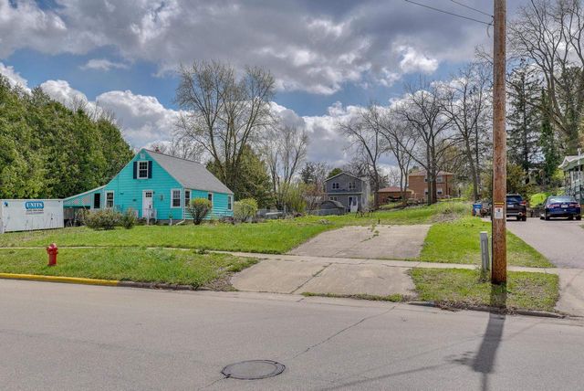 7431 Terrace Avenue, Middleton, WI 53562