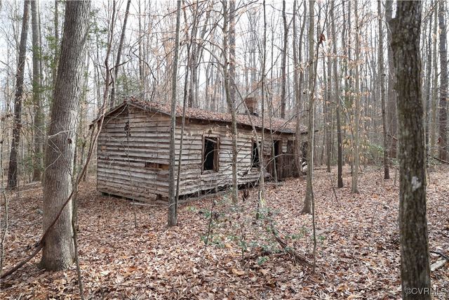 22175 Cool Water Dr, Ruther Glen, VA 22546