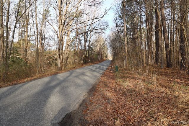 22175 Cool Water Dr, Ruther Glen, VA 22546