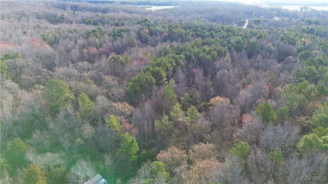 22175 Cool Water Dr, Ruther Glen, VA 22546