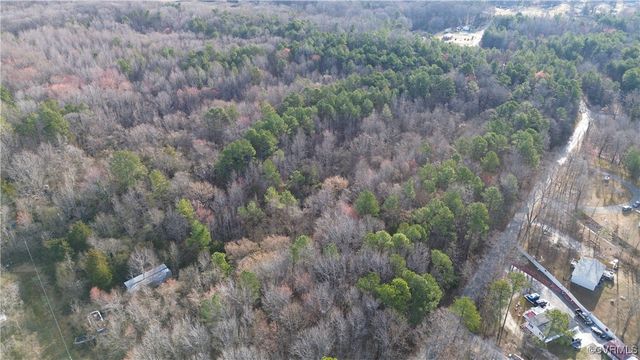 22175 Cool Water Dr, Ruther Glen, VA 22546