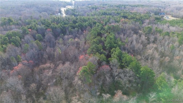 22175 Cool Water Dr, Ruther Glen, VA 22546